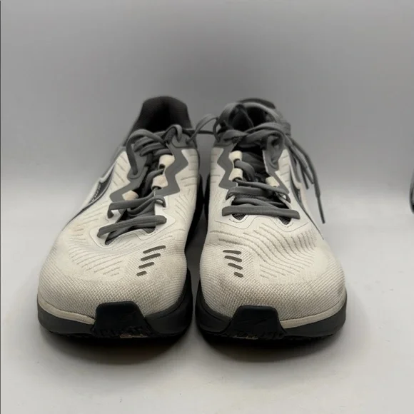 Altra Paradigm 8 men’s 10 Dual-Tone Athletic Sneakers s4